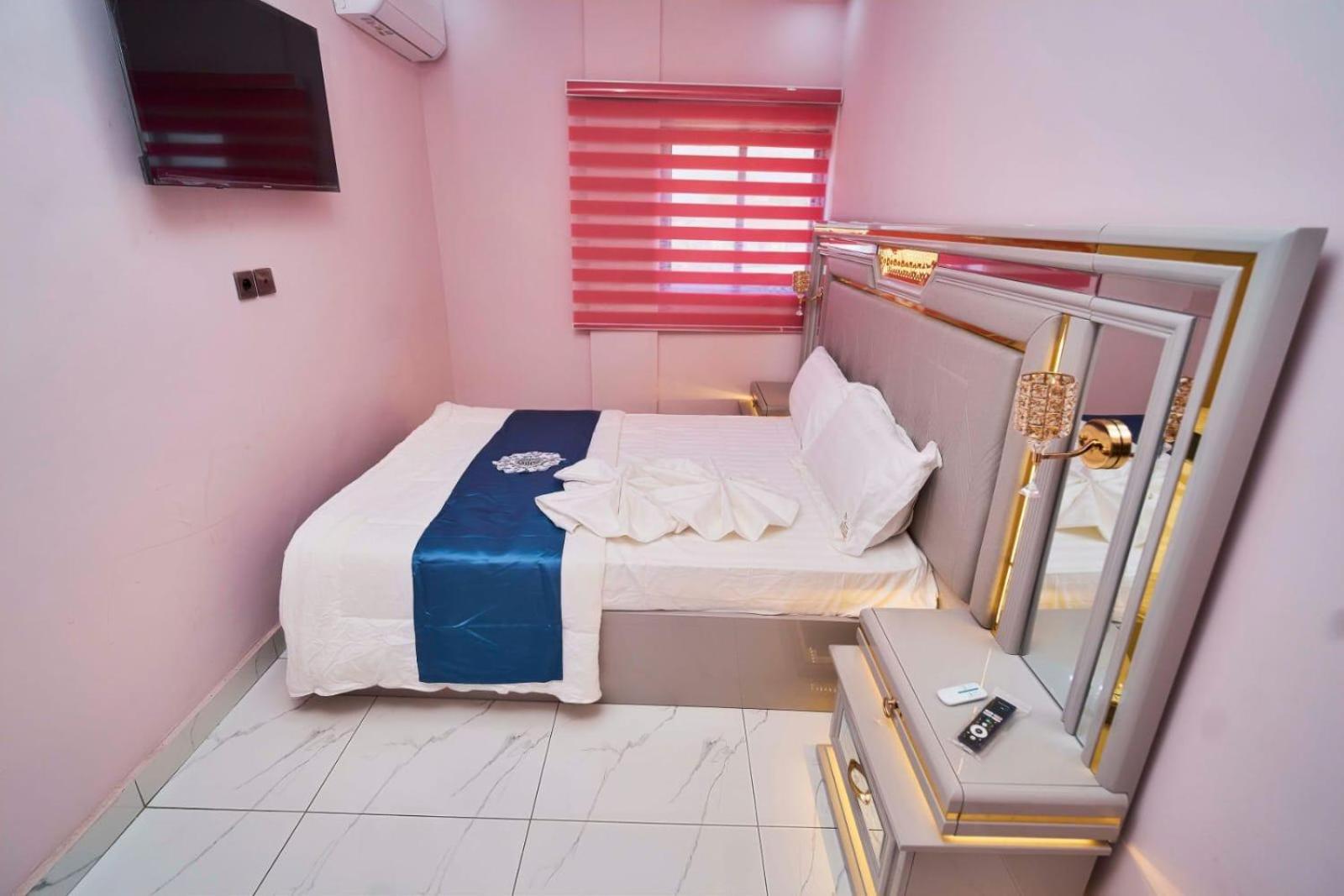 Elite Complex Hotel Yaounde Bagian luar foto
